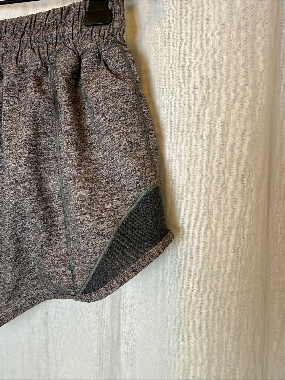 Lululemon Hotty Hot Lined Running Shorts Heathered Grey Size 4 - Picture 5 of 8
